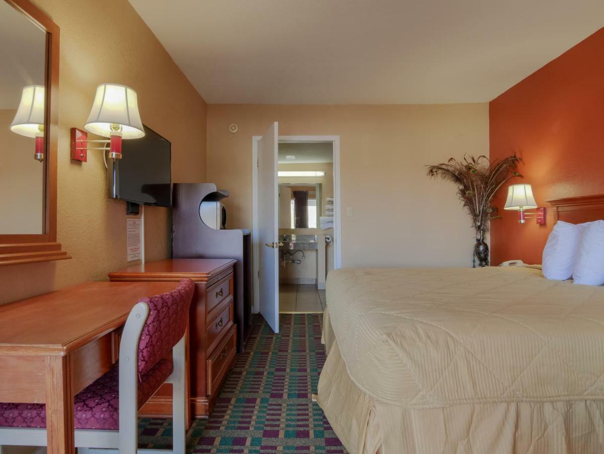 Lakeview Inn - Kingston Extérieur photo