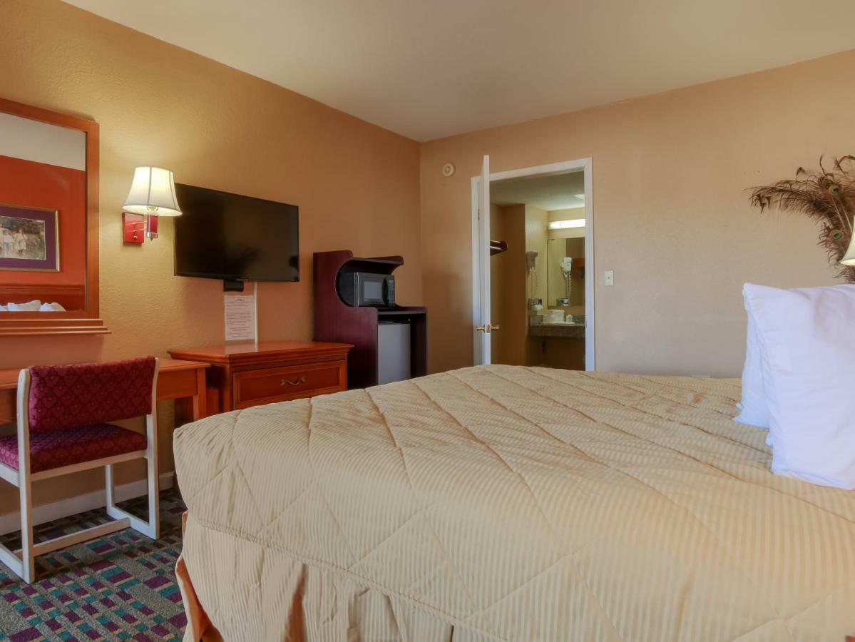 Lakeview Inn - Kingston Extérieur photo